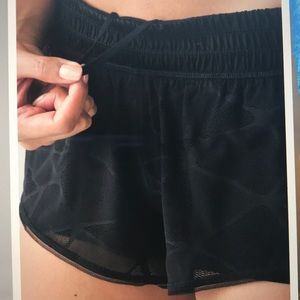 RARE* Lululemon City Sky Run Shorts